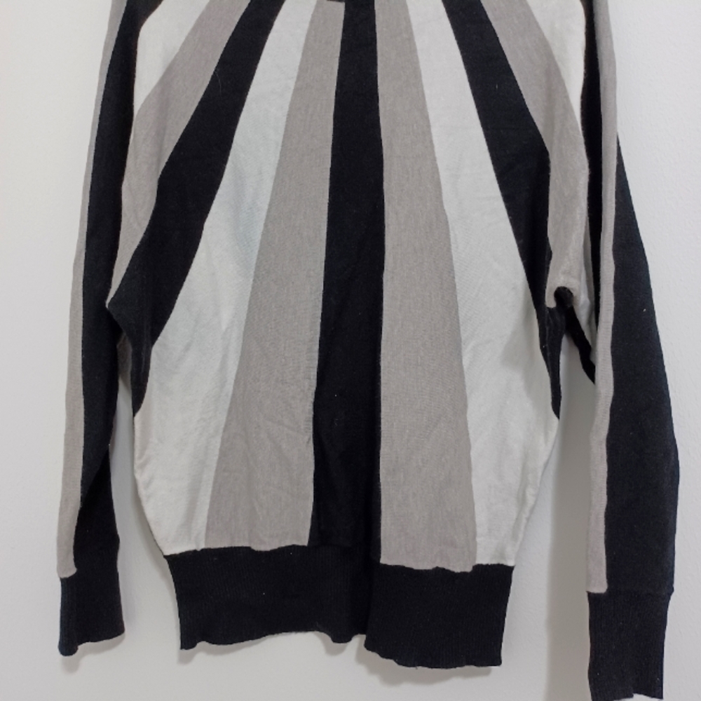 Multi colors sweater